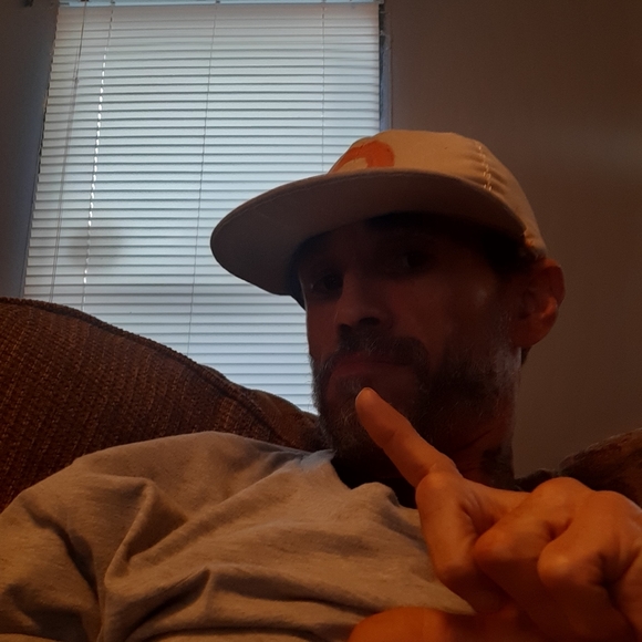 Meet your Posher, Robbie - Picture 7 of 8